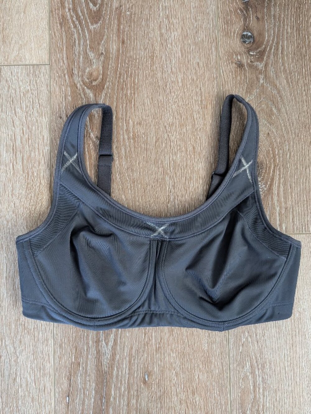 Athleta Glory 2.0 sports bra size 36C